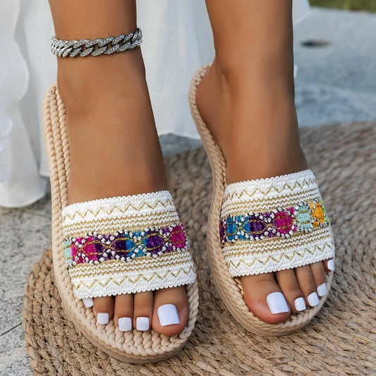 Stylish Flat Sandals for Everyday Comfort